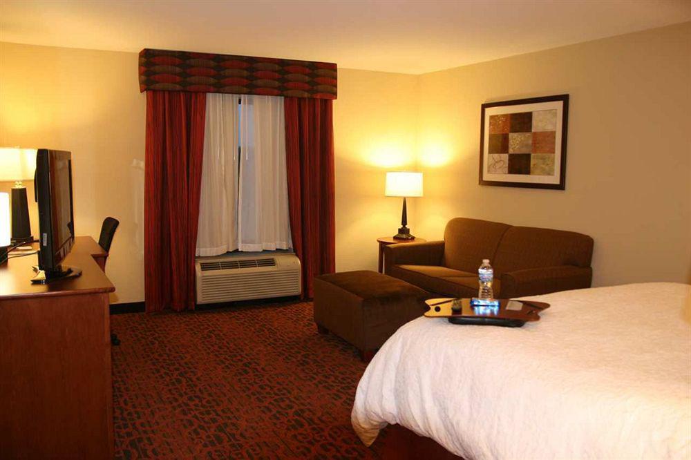 Hampton Inn Muscatine Pokój zdjęcie