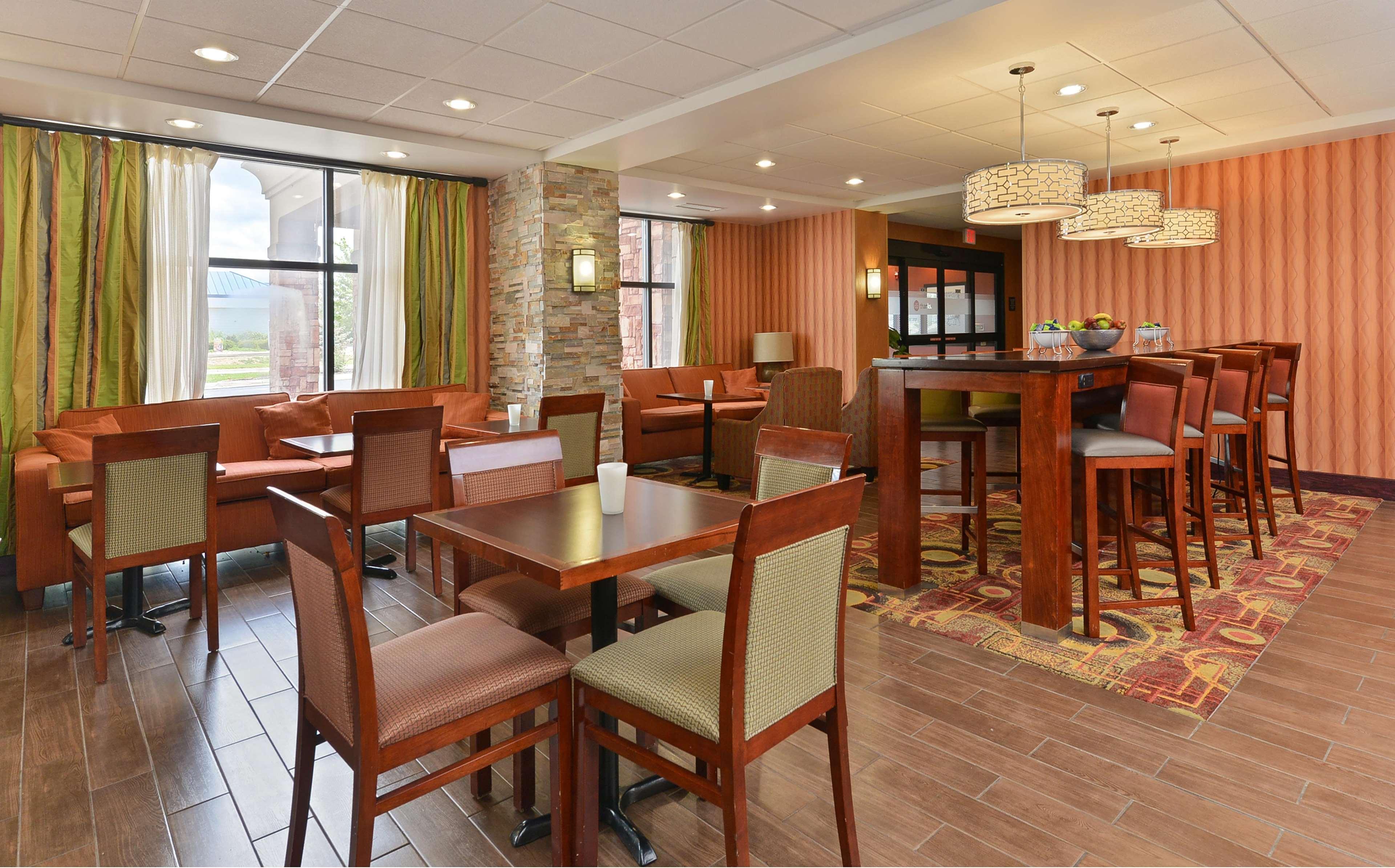 Hampton Inn Muscatine Zewnętrze zdjęcie