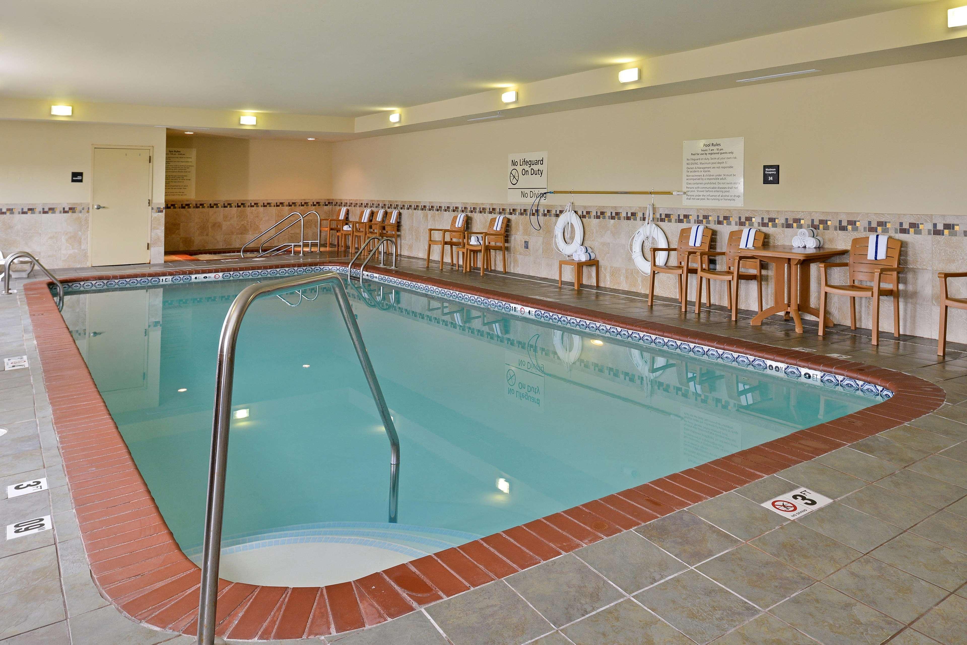 Hampton Inn Muscatine Zewnętrze zdjęcie